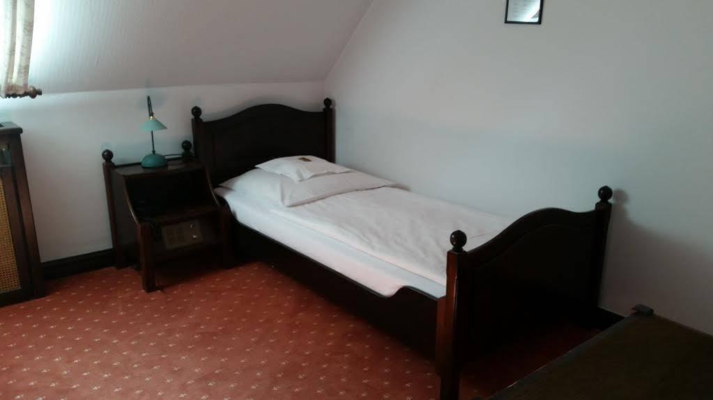 Hotel Zur Traube Moglingen 외부 사진