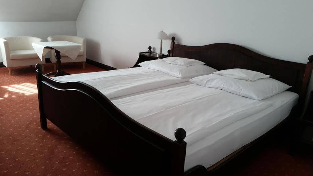 Hotel Zur Traube Moglingen 외부 사진