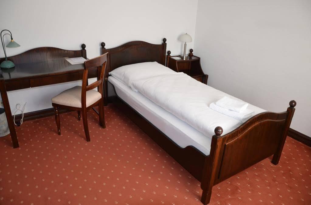 Hotel Zur Traube Moglingen 외부 사진
