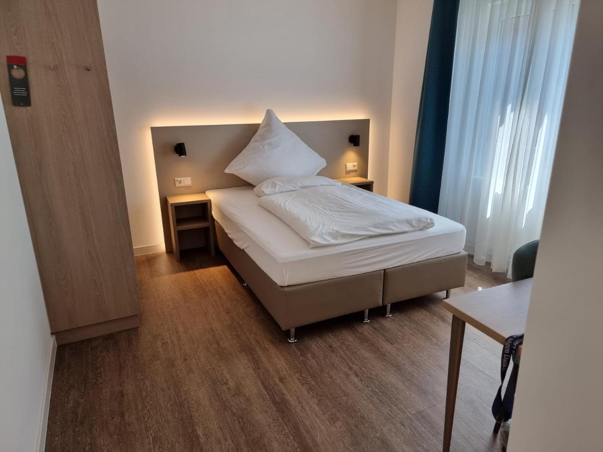 Hotel Zur Traube Moglingen 외부 사진